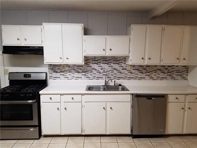 Foto del edificio - 4500 Avenue D