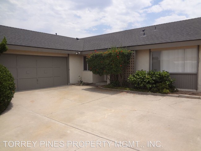 Building Photo - 3047 Governor Dr