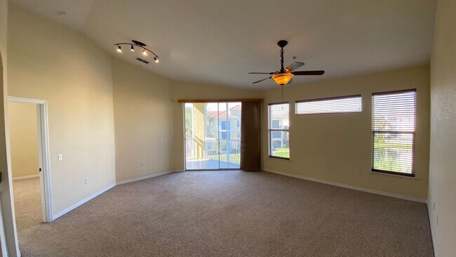 Building Photo - Beautiful 2br/2ba Visconti Condo with W/D ...