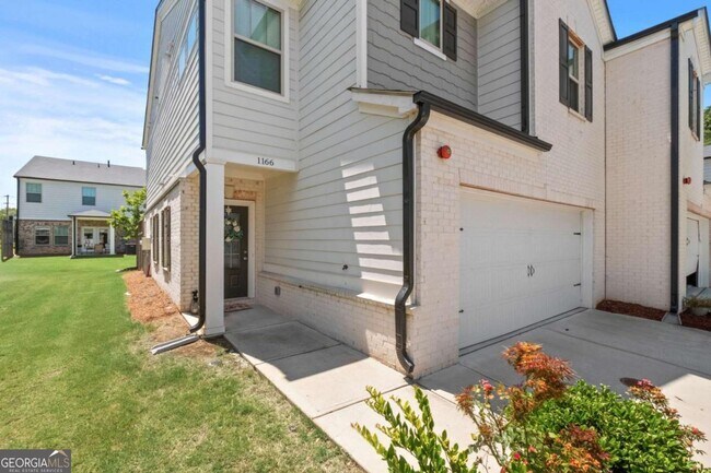 Foto del edificio - 1166 Arrowlake Rd