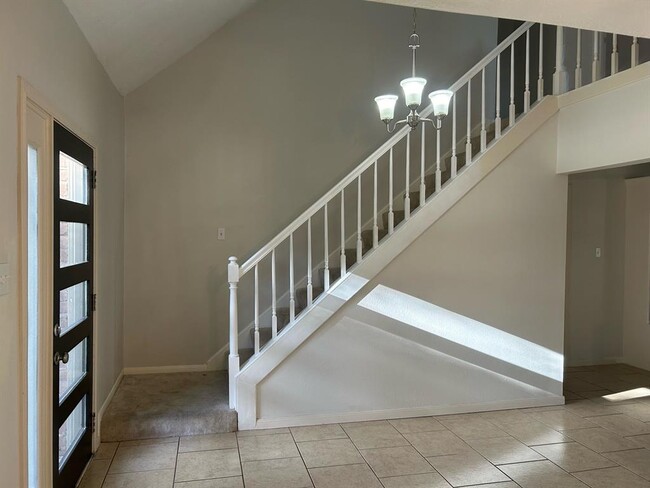 Building Photo - 21207 Park Villa Dr