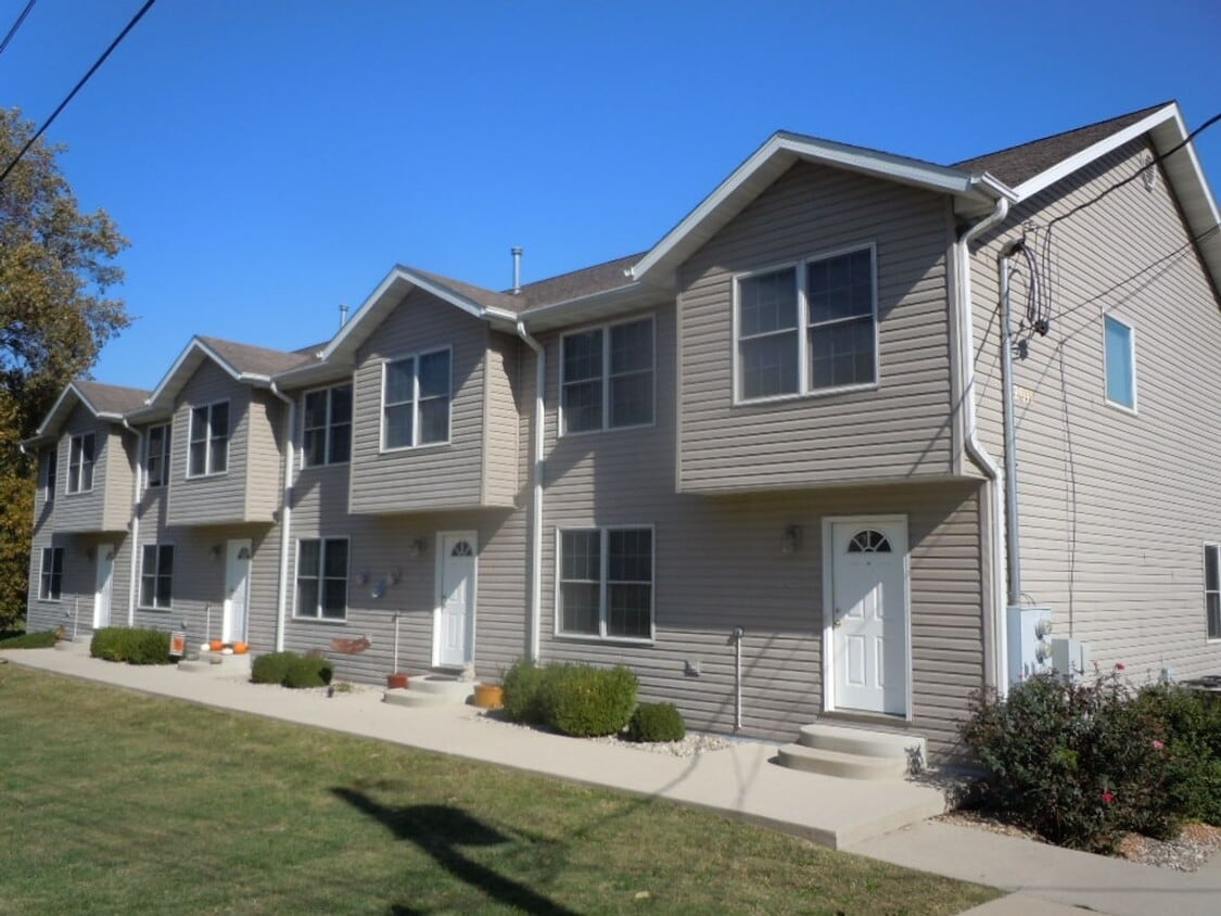 Primary Photo - 2011 Park St