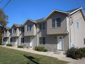 Building Photo - 2011 Park