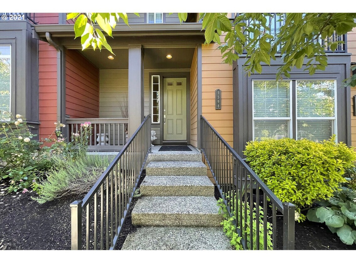 Foto principal - 1588 NE 71st Ave
