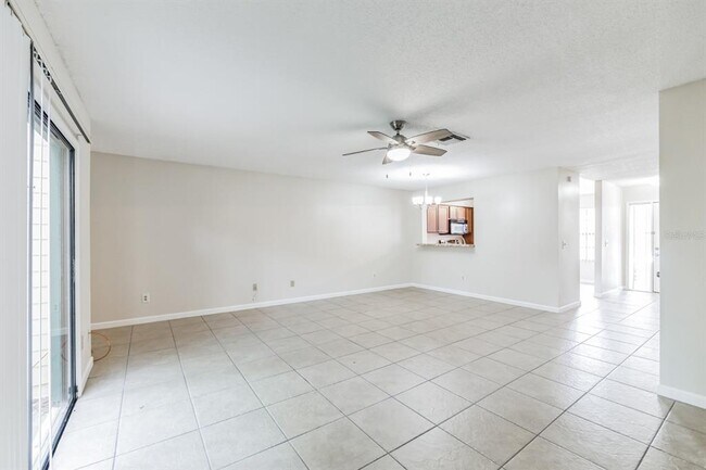 Foto del edificio - 2748 Candlewood Ct