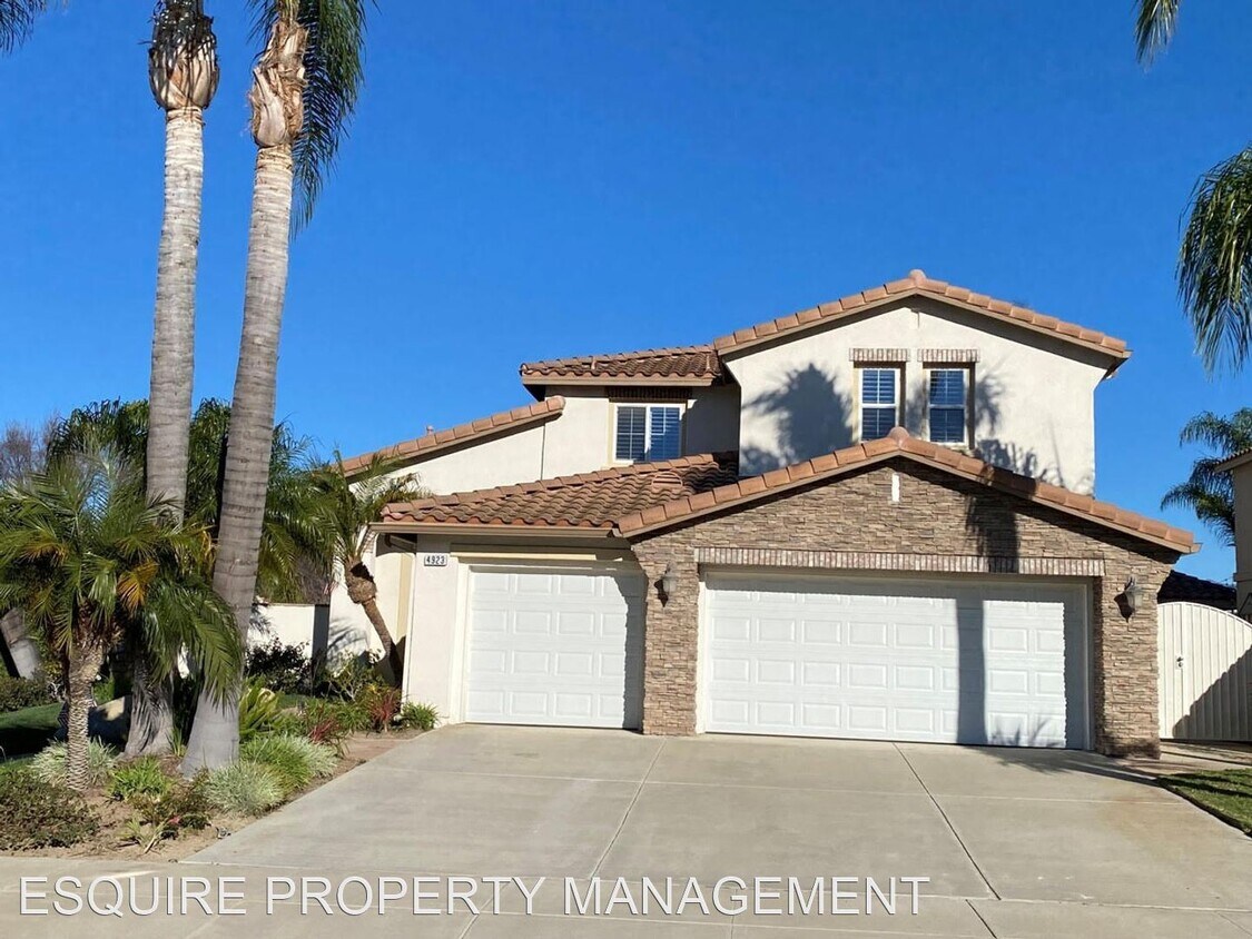 Primary Photo - 4 br, 2.5 bath House - 4923 CAMINITO LUISA