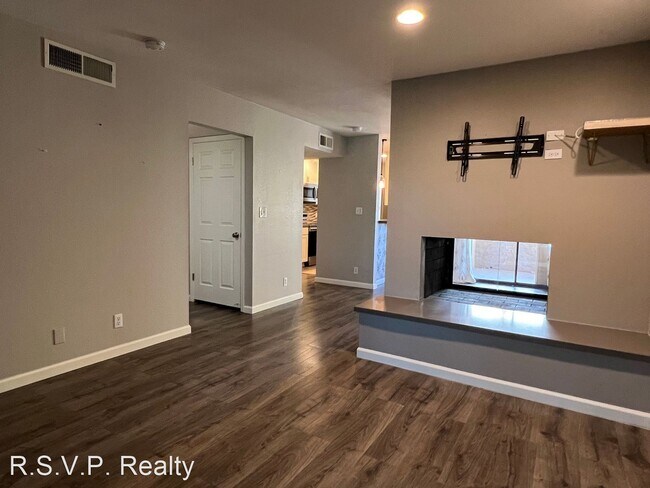 Foto del edificio - 1 br, 1 bath House - 7502 E. Thomas Rd., #204