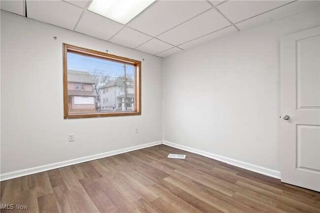 Building Photo - 1063 W 21st St