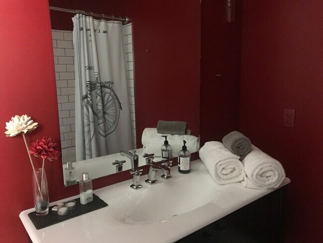 Photo du bâtiment - 1384 Feedham Ave