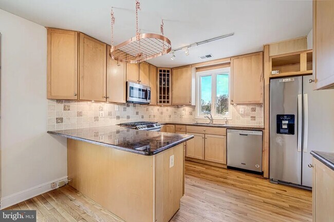 Foto del edificio - 2957 Strathmeade St