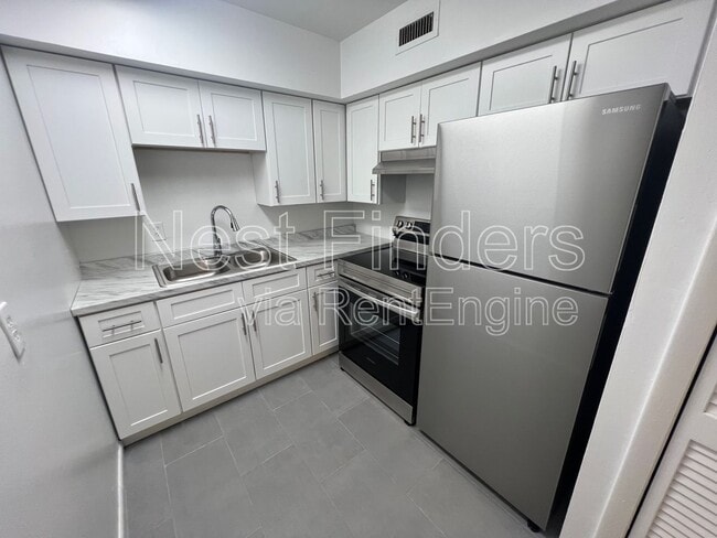 Building Photo - 1318 Sydney Pl