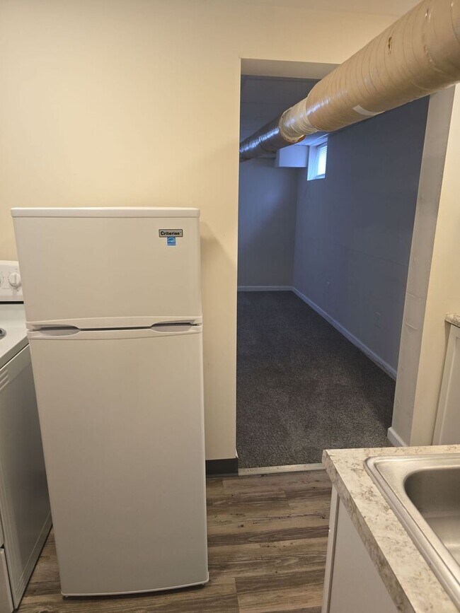 Building Photo - 1 Bed - 1 Bath - Walk to Ball State!