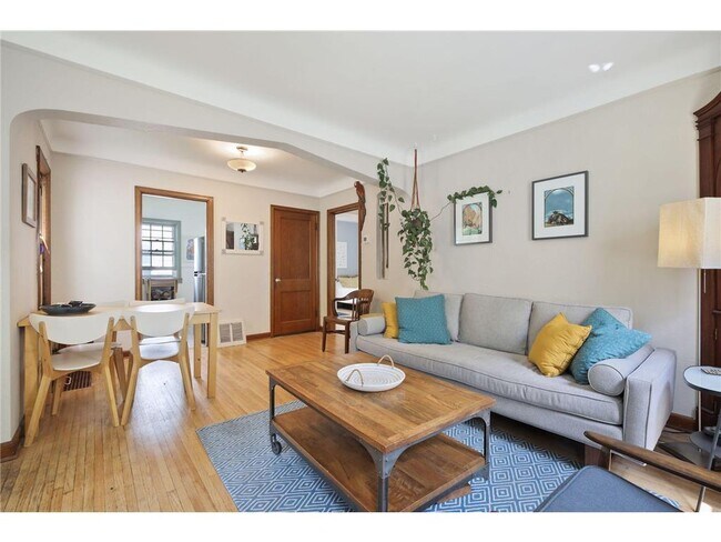 Foto del edificio - 2929 NE McKinley St