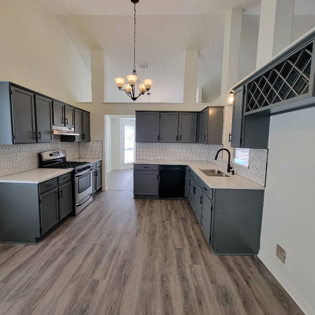 Foto del edificio - 6147 Heritage Pl Dr