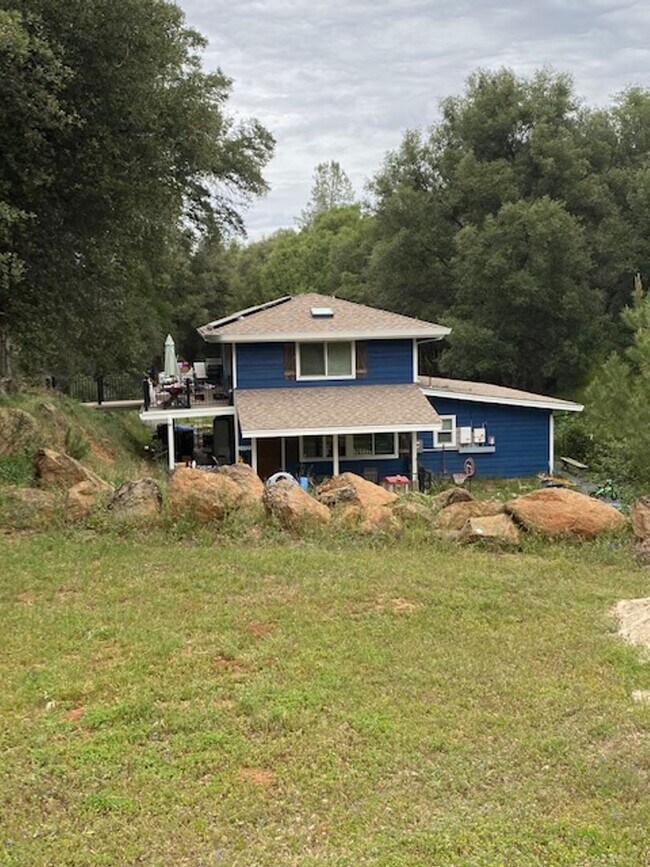 Foto del edificio - Private Gated 3BD/2BA Home on Acreage – Close to Bear River Highschool