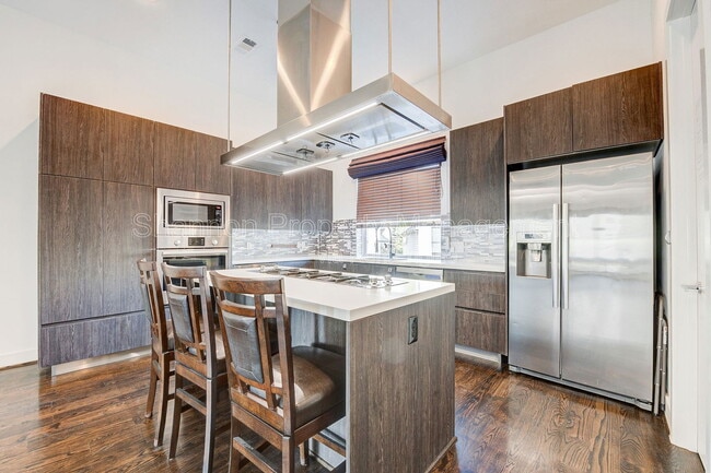 Photo - 2333 Sperber Ln House