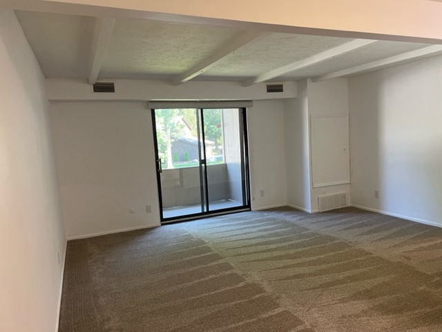 Building Photo - 1620 Cedarwood Dr