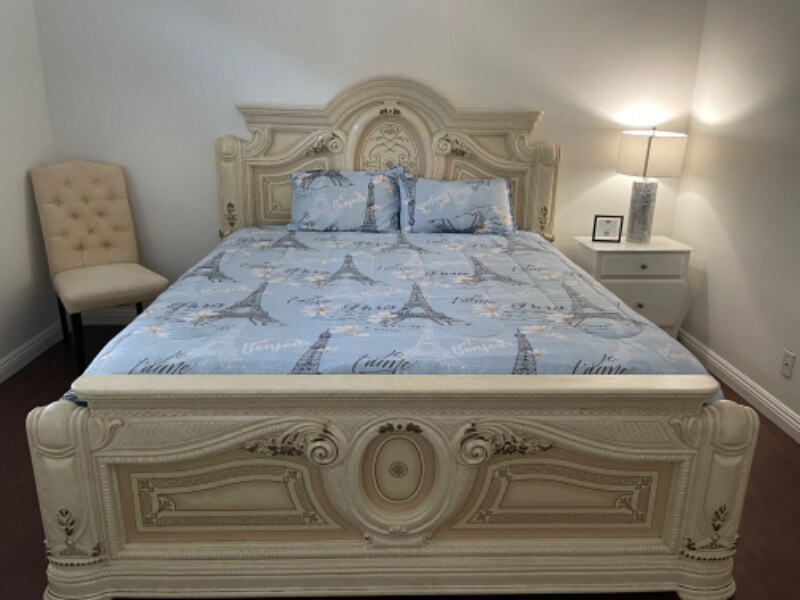Foto principal - 7847 Hazelnut Dr