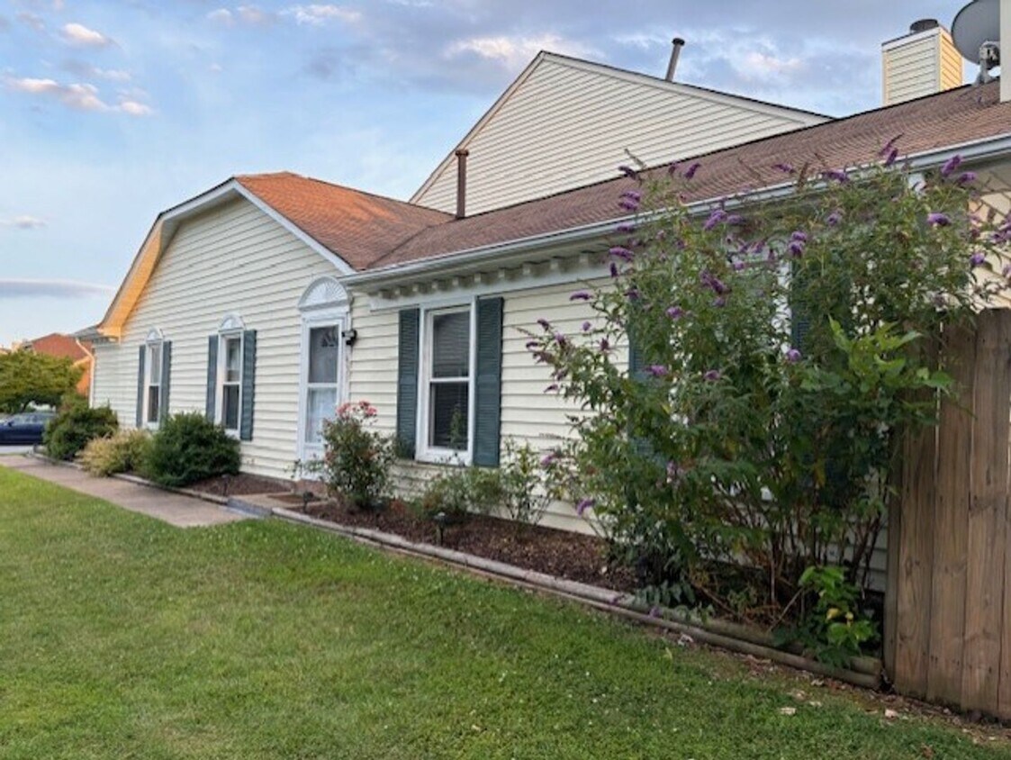 1631 Sword Dancer Dr, Virginia Beach, VA 23454 House Rental in