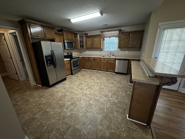Building Photo - Home for Rent