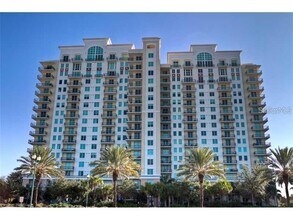 Building Photo - 800 N Tamiami Trl