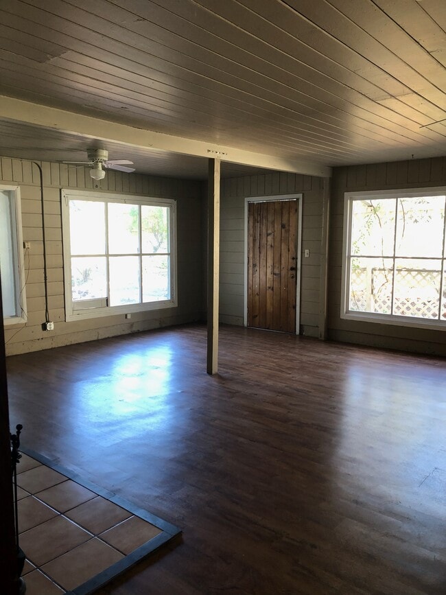 LivingRoom - 695 Old Grade Rd