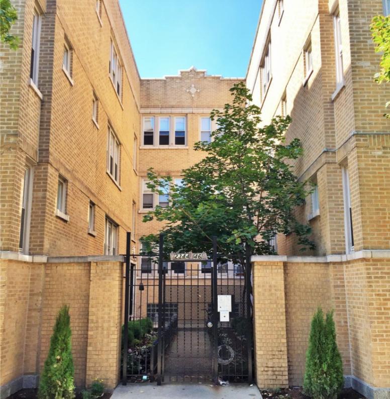 Foto del edificio - 2344 N KENNETH Ave