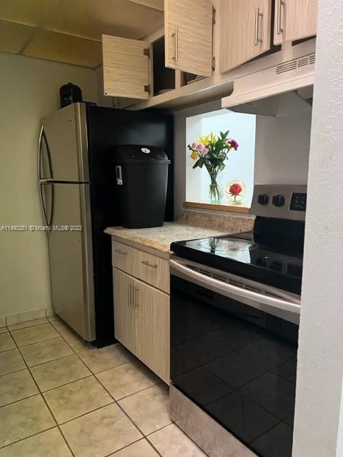 Foto del edificio - 14421 N Kendall Dr