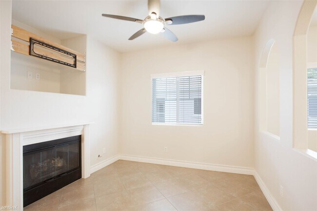 Building Photo - 1 br, 1 bath Condo - 26444 Arboretum Way