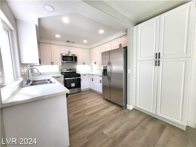 Foto del edificio - 10208 Grecian Laurel Ct