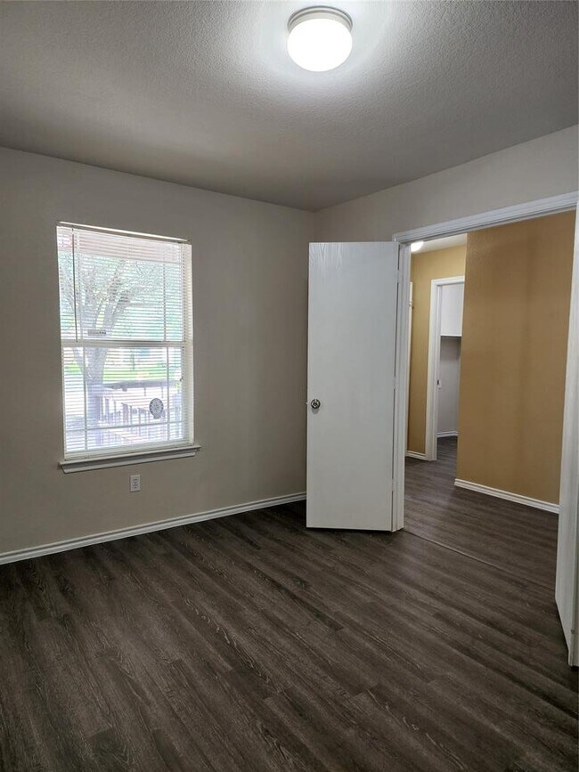 Building Photo - 18016 Honey Locust Ln