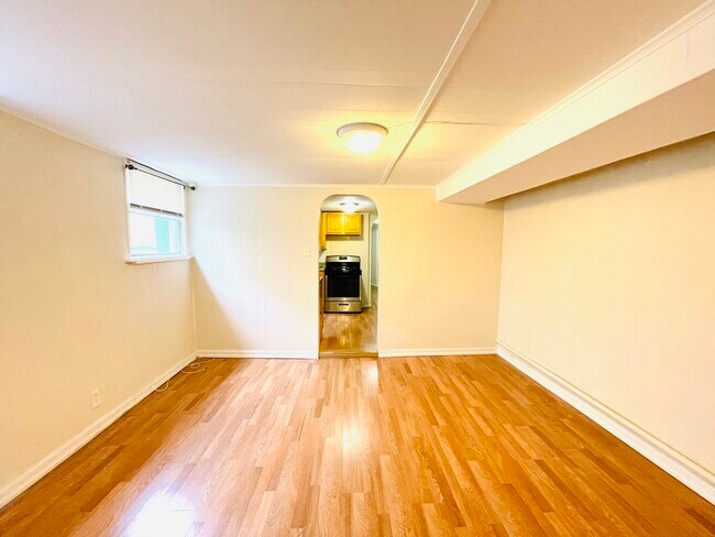 Foto del edificio - 2313 E 1st St