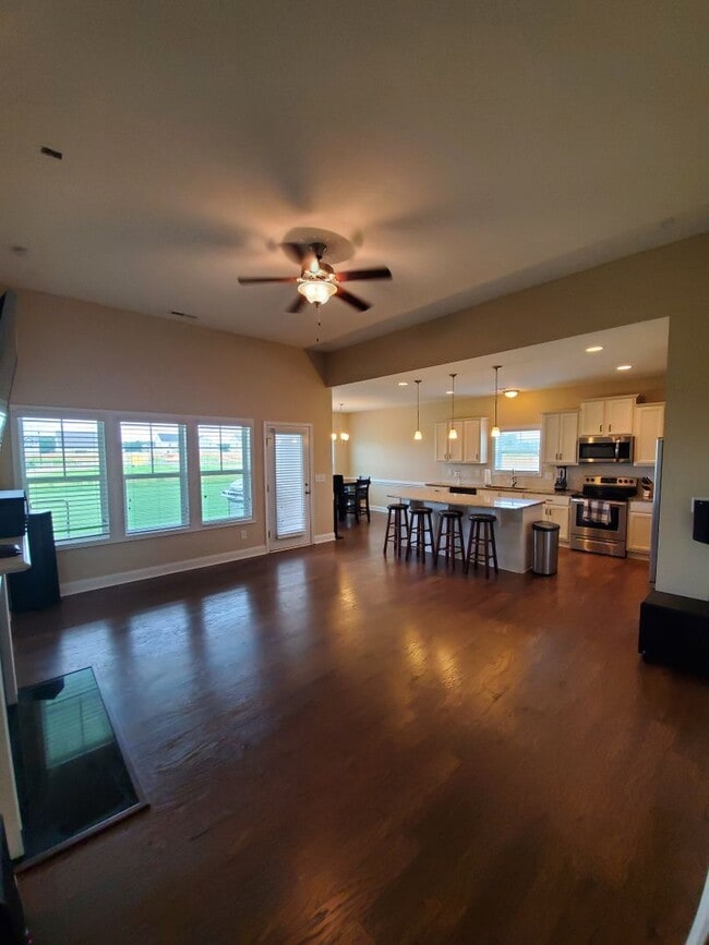 Building Photo - 205 Korbel Dr