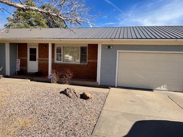 Building Photo - 554 Vegas Dr