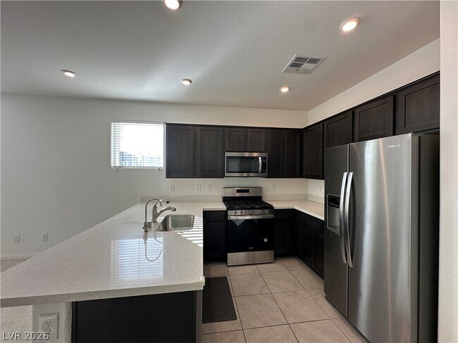 Foto del edificio - 1132 Heliodor Ave