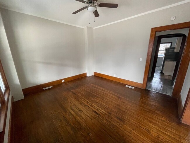 Foto del edificio - 1437 W 85th St