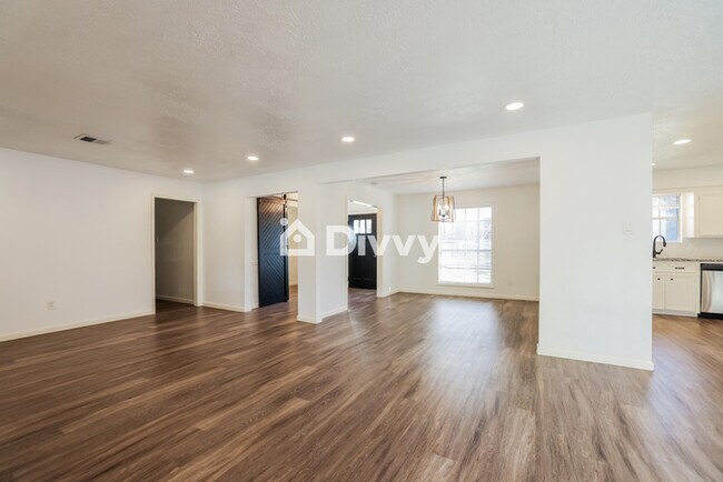 Foto del edificio - 2325 Chelmsford Court