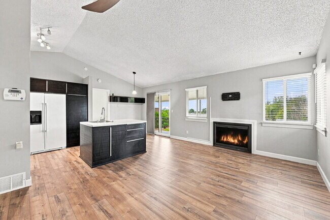 Foto del edificio - $2,145.95 - 3-bed, 2-bath located in Colorado Springs with a Washer and Dryer.