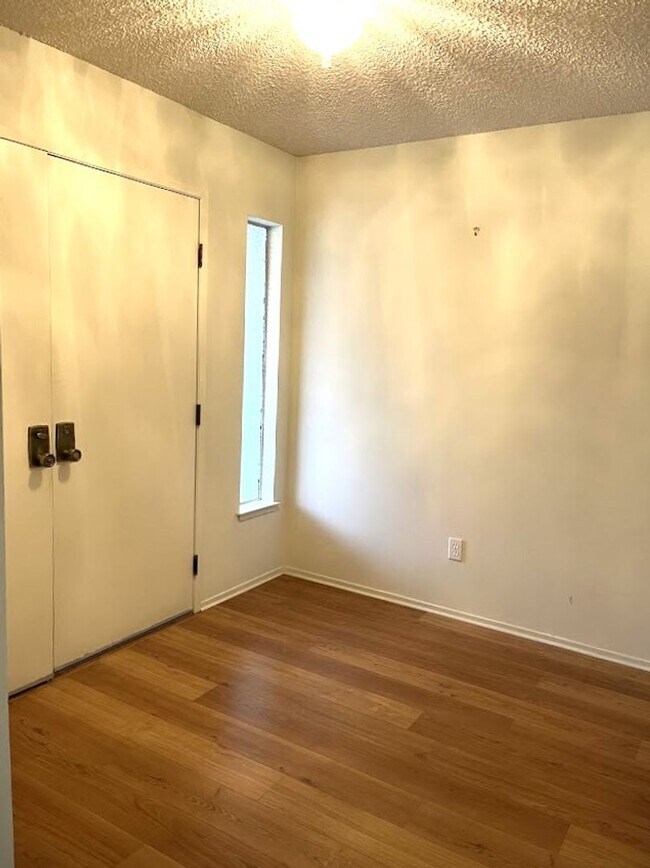 Building Photo - Great Oakmont Rental in this Senior Community
