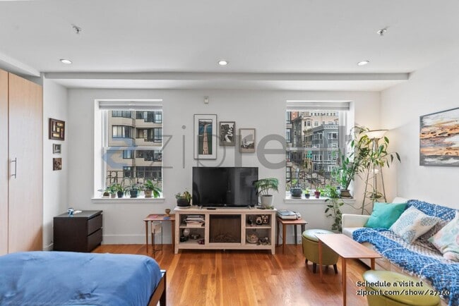 Foto del edificio - 901 Bush St