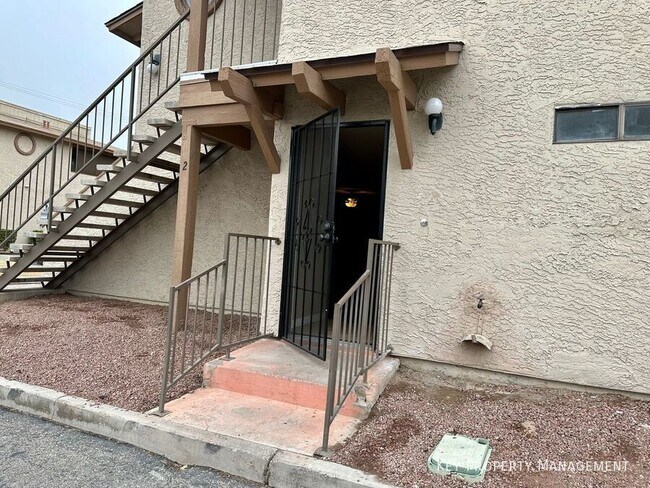 Building Photo - 3705 Snorkel Cir