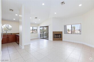 Building Photo - 5038 S Rainbow Blvd