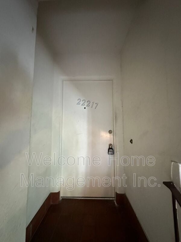 Foto del edificio - 22217 Main St