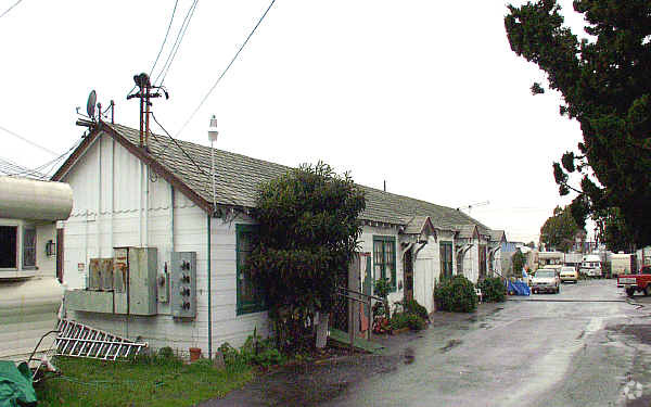 Building Photo - Vallejo Bay Mobile Home Park