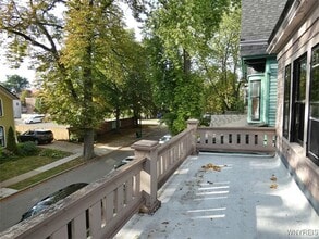 Building Photo - 135 Park St