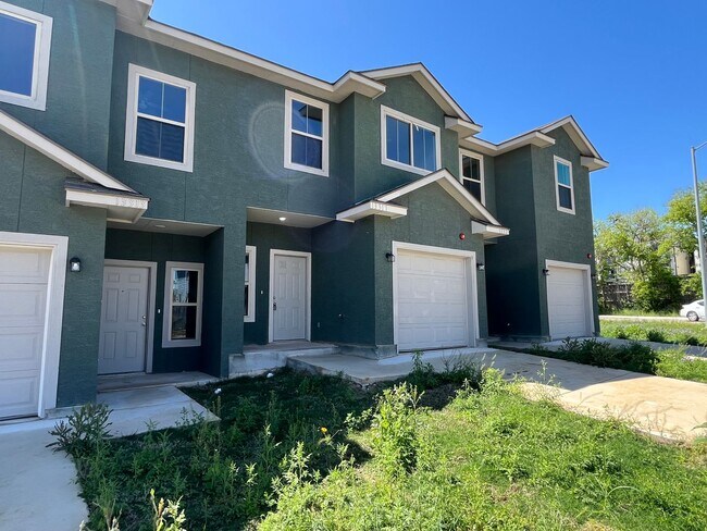 Foto del edificio - 13317 Reid Meadows, Live Oak, TX. 78233