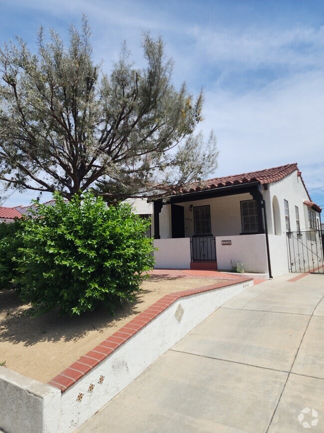 Building Photo - 2310 Fernleaf St