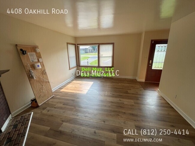 Foto del edificio - 4408 Oak Hill Rd