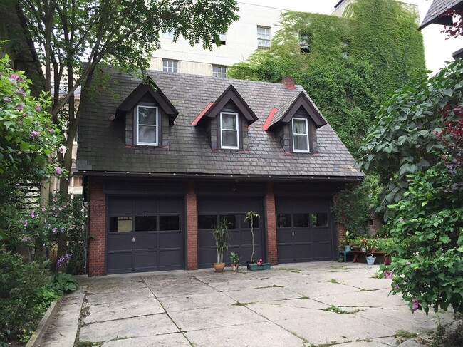 Carriage house, outside - 201 Lytton Ave