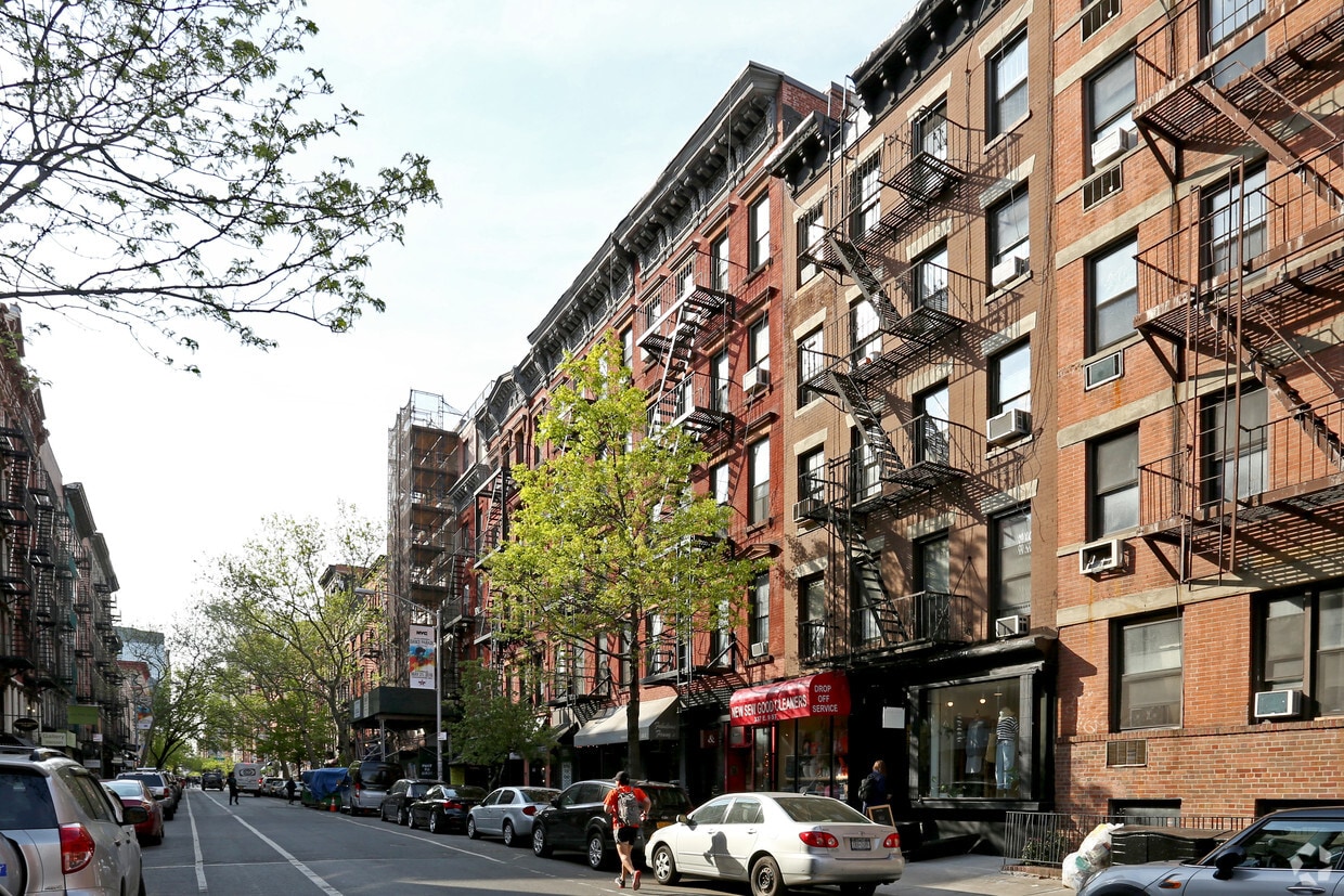 Primary Photo - 333 E 9th St